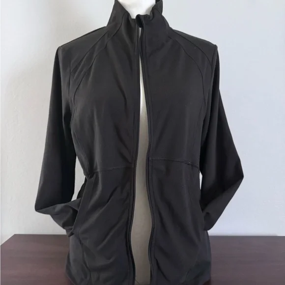 AVIA Women’s Black Zip-Up Jacket With Thumbhole Cuffs - Picture 4 of 6
